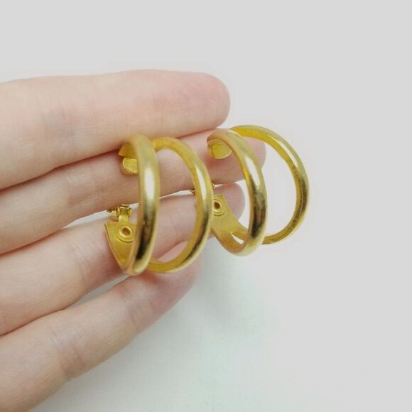 Vintage Double Hoop Clip On Earrings, Gold Tone, Retro 80s 90s Style, Estate - Picture 6 of 7